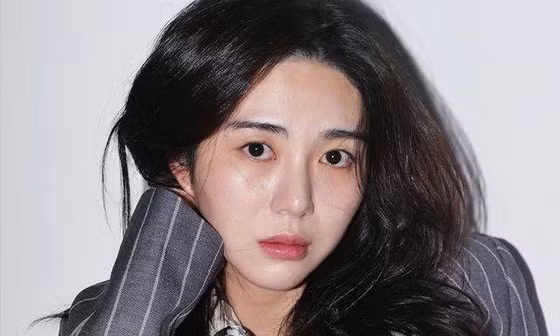 Kwon Mina (AOA) đột ngột đóng tài khoản mạng xã hội sau tiết lộ 'chấn động'