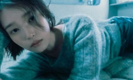 IU lần đầu hé lộ cảm xúc thật về chuyện chia tay Lee Jong Suk