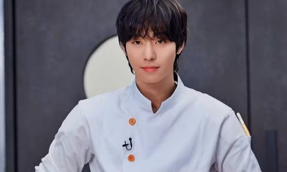 Ahn Hyo Seop tặng xe cho bố mẹ: 'Bản thân sống tốt chính là cách báo hiếu tuyệt vời nhất'