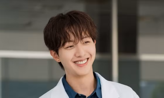 Lee Jung Shin (CNBLUE) đem lại cảm giác 'chữa lành' ngày cuối tháng Chín