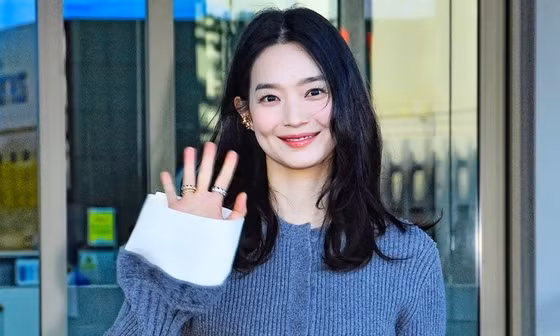 Khí chất đầy cuốn hút của Shin Min Ah sẵn sàng 'chinh phục' Paris