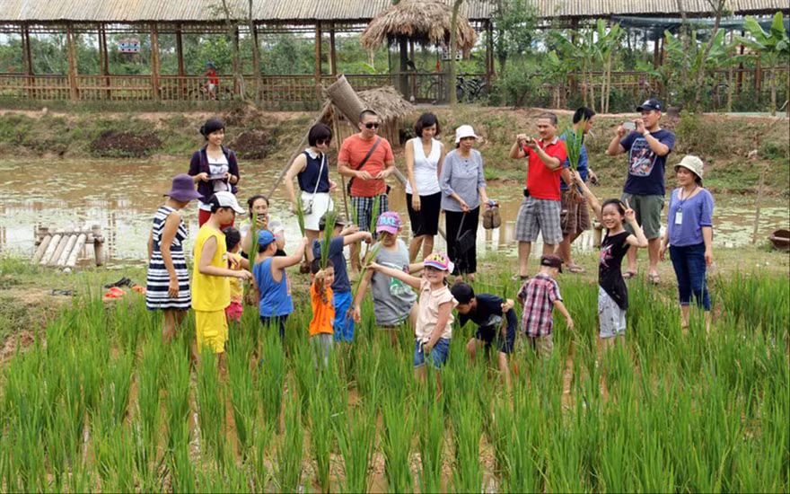 Du lịch ngoại thành, trải nghiệm làng nghề đang là xu hướng được người dân tìm đến sau dịch bệnh (Ảnh minh họa) 