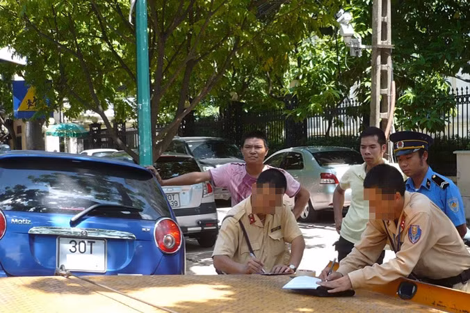 Đội CSGT số 14 cho biết, đã dừng sử dụng dịch vụ cẩu kéo của đơn vị thu giá “chặt chém”.