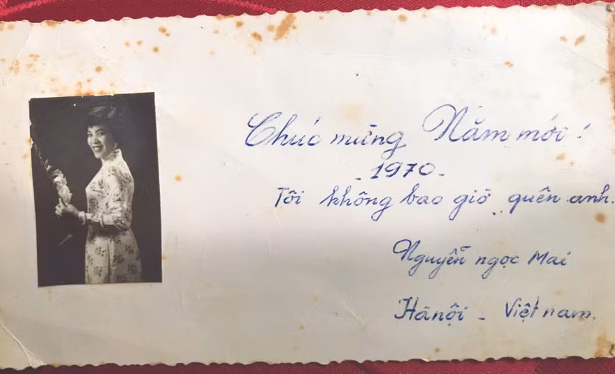 Bức ảnh bưu thiếp bà Mai gửi chúc tết ông José Alberty Anesto Tết năm 1970