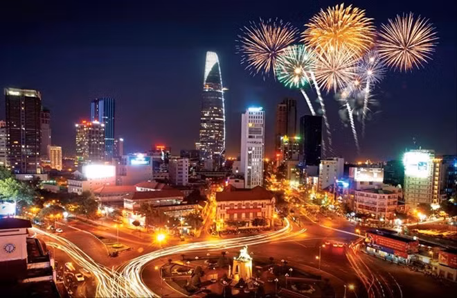 Phố đi bộ Nguyễn Huệ 