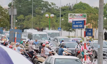 Hà Nội: Cấm ô tô đi thẳng từ Trung Thư sang Trung Văn trong giờ cao điểm