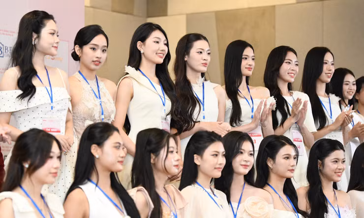 Nhan sắc qua cam thường của 35 thí sinh vào Chung khảo Hoa hậu Việt Nam 2026