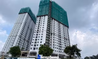 Giá nhà neo cao, doanh nghiệp 'chăm khách' thế nào?