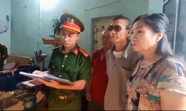 Công an khám xét khẩn cấp nơi ở của 'nhà' kêu gọi từ thiện 'Lãng tử Tây Bắc'
