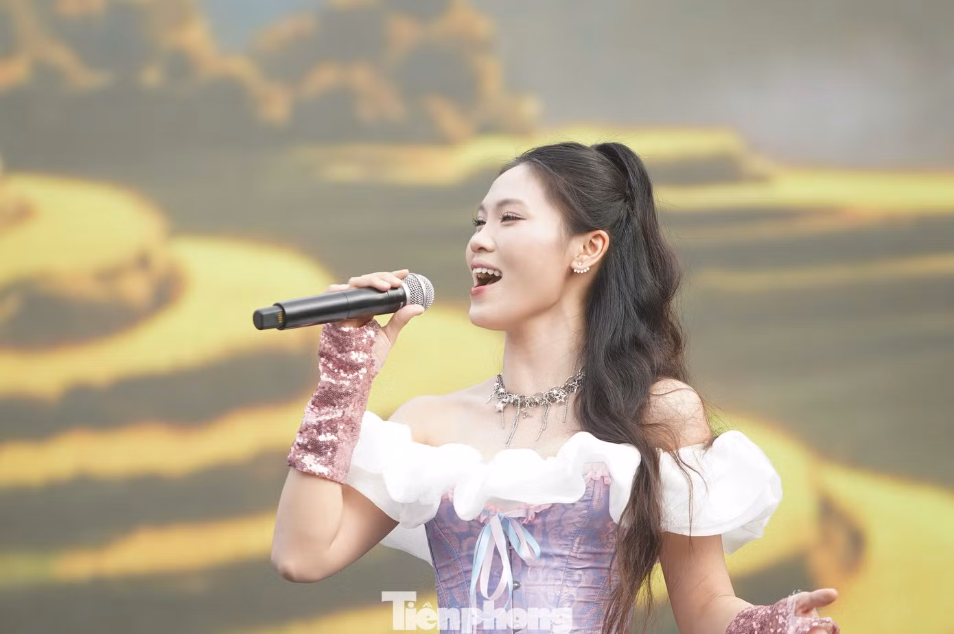 tp_songchieu19.jpg