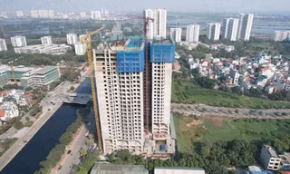 Bất ngờ giá chung cư vùng ven Hà Nội tăng mạnh, vượt nội đô