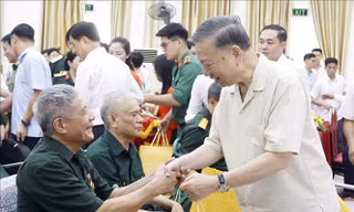 Tổng Bí thư, Chủ tịch nước Tô Lâm thăm Trung tâm Điều dưỡng thương binh Thuận Thành