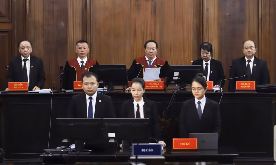 Hội đồng xét xử
