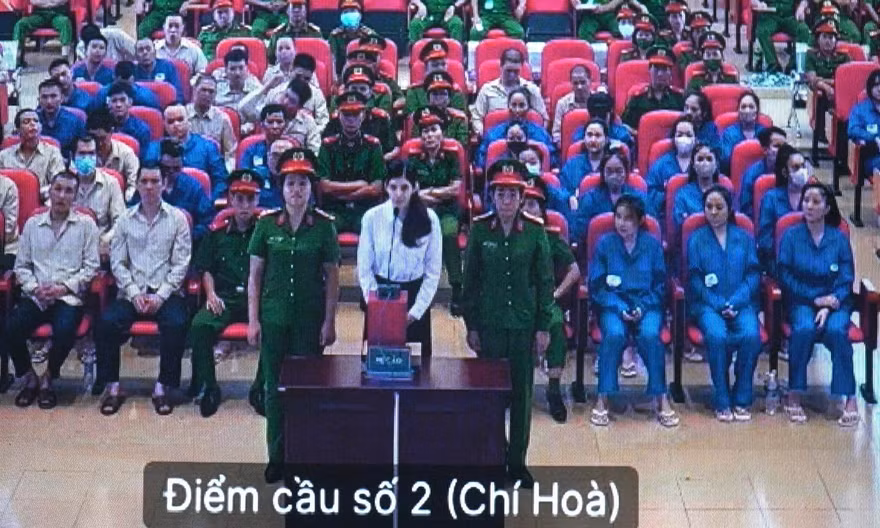 An Tây tại phiên tòa.