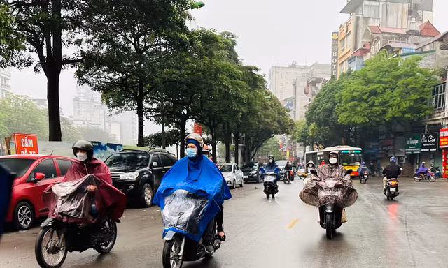 Miền Bắc tiếp tục mưa nhỏ lất phất