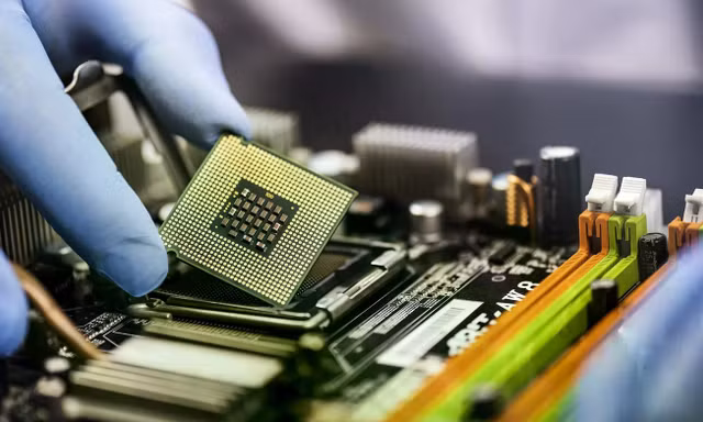 Việt Nam có Trung tâm quốc gia hỗ trợ sản xuất thử chip bán dẫn