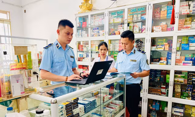 Mở cao điểm kiểm tra thuốc, mỹ phẩm giả dịp cuối năm và Tết Nguyên đán