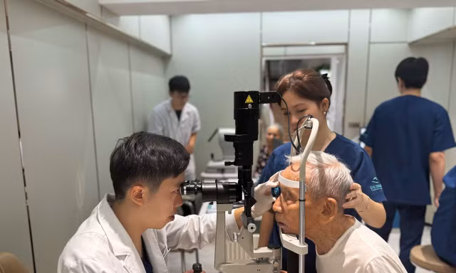 Khám sức khỏe miễn phí cho người có công nhân dịp 27/7