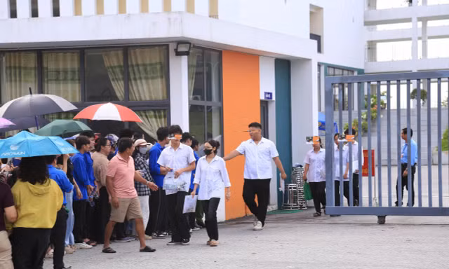 Điểm thi Toán của học sinh chuyên Tuyên Quang 'tụt dốc', chuyên gia nói gì?