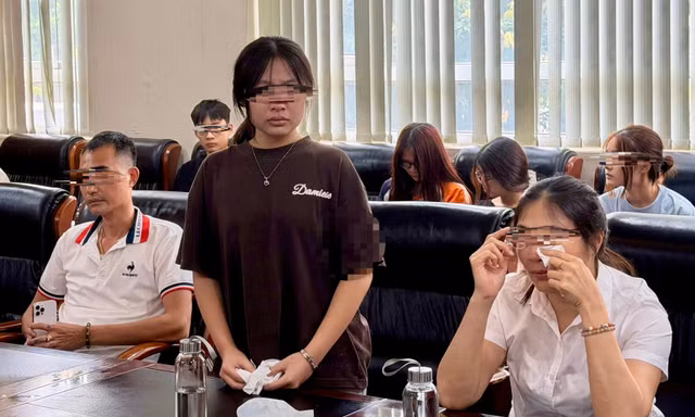 Hơn 30 thí sinh nguy cơ trượt ĐH vì trường bất ngờ nâng điểm sàn: ĐHQG Hà Nội nói gì?