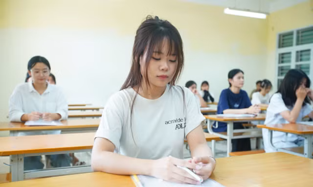 Đề thi môn Tiếng Anh tốt nghiệp THPT 2026, cập nhật đáp án 