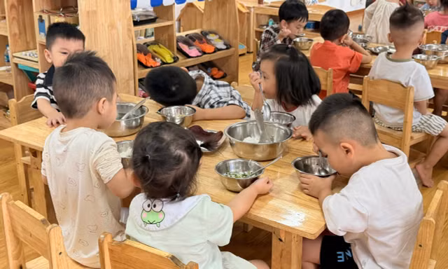 Nhiều địa phương giảm trên 60% cơ sở giáo dục công lập 