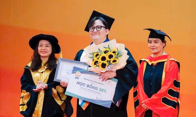 Từ thợ đúc kim loại, nam sinh trở thành thủ khoa đại học