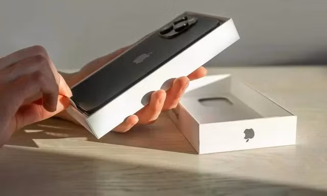 Apple tung 'bẫy' thuê iPhone?