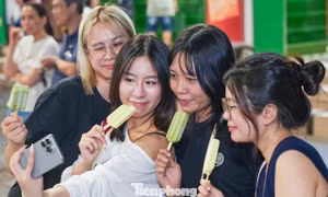 Phản ứng khi Kem Tràng Tiền đóng cửa