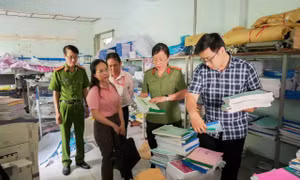 Báo động sinh viên dùng sách lậu, xâm phạm bản quyền