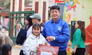 Tuổi trẻ Sơn La chung tay chăm lo Tết cho người dân, học sinh nghèo