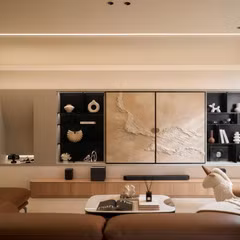 Bỏ vách ngăn, mở rộng không gian sống trong căn hộ 130m²