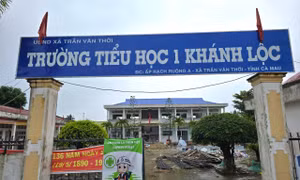 Cà Mau giảm hơn một nửa đầu mối trường công trước năm học mới