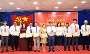 Hơn 20 lãnh đạo trường THPT ở Cà Mau tự nguyện nghỉ hưu, 'xuống chức'