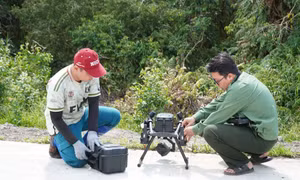 Dùng 'mắt thần', flycam tầm nhiệt giữ rừng U Minh Hạ mùa khô