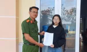 Mùa xuân đặc biệt của nữ cử nhân viết đơn tình nguyện nhập ngũ