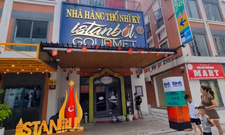 Sắp hết cảnh biển hiệu ‘trắng’ tiếng Việt ở Đà Nẵng 