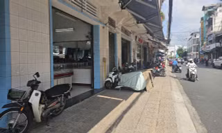 Cảnh tượng 'phố vàng' ở Mỹ Tho khi thương hiệu lớn đột ngột đóng cửa