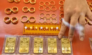 Vì sao giá vàng nhẫn và SJC ngang nhau?
