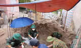 Đào móng xây nhà, phát hiện 2 bộ hài cốt liệt sỹ 
