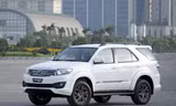 Ngôi đầu thị trường vẫn thuộc về Toyota Fortuner. 