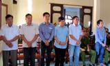 Các bị cáo Hoàn, Quyền, Huy, Quang, Mẫn, Thảo Thành tại phiên tòa