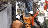 Thủ tướng Nguyễn Xuân Phúc yêu cầu Bộ Công Thương, Tập đoàn Điện lực Việt Nam, chính quyền cơ sở kiểm tra, xử lý ngay bức xúc của người dân về các trường hợp tiền điện tăng đột biến. Ảnh: Như Ý 