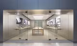 Một cửa hàng Apple tại Anh "tiên tri" ngày ra mắt của iPhone 15 series?