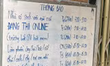 Gia đình làm hẳn tấm biển "nhà có sinh viên năm cuối thi online" khiến dân mạng cười ngất