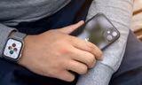 Dễ dàng định vị iPhone qua Apple Watch với tính năng mới trên iOS 17