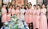 Lễ vu quy của Hoa hậu Khánh Vân: Dàn mỹ nhân V-Biz khoe sắc với áo dài hồng
