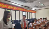 Có ý kiến với Đại biểu Quốc hội tỉnh Lạng Sơn. Ảnh: Duy Chiến 