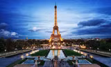 Pháp điều tra 5 quan tài dưới chân Tháp Eiffel