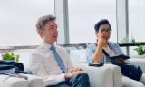Đại sứ EU tại Việt Nam Julien Guerrier trong cuộc gặp các phóng viên ngày 3/5. (Ảnh: Thu Loan)